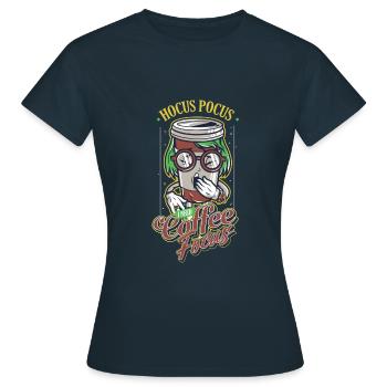 Hocus Pocus I need coffee to focus - Frauen T-Shirt - Navy - Vorne - AI Model Female 172 dark (172cm)