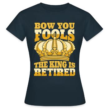 Pension de retraite des pensionnés Retraite - T-shirt Femme - marine - Devant - AI Model Female 172 dark (172cm)