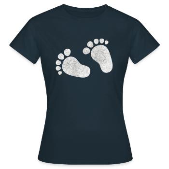 Baby Babyfüße Schwangerschaft Babybauch - Frauen T-Shirt - Navy - Vorne - AI Model Female 172 dark (172cm)