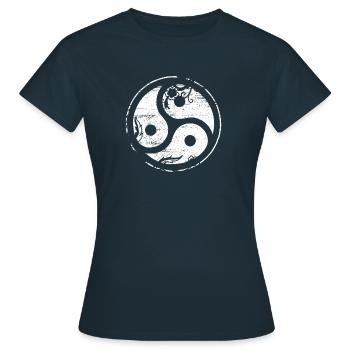 BDSM Symbol - Frauen T-Shirt - Navy - Vorne - AI Model Female 172 dark (172cm)
