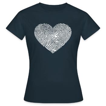 Cadeau d'empreintes digitales de coeur - T-shirt Femme - marine - Devant - AI Model Female 172 dark (172cm)