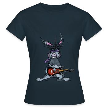 Joe der Hase rockt auf seiner elektrischen Gitarre - Frauen T-Shirt - Navy - Vorne - AI Model Female 172 dark (172cm)