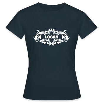 Nom au look vintage Logan - T-shirt Femme - marine - Devant - AI Model Female 172 dark (172cm)