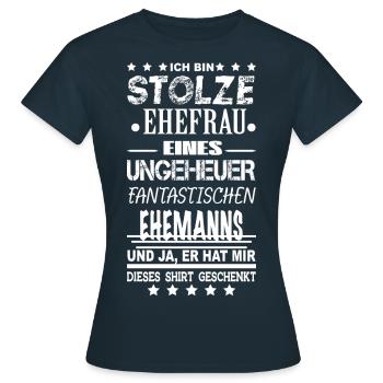 stolze Ehefrau eines tollen Ehemannes - Frauen T-Shirt - Navy - Vorne - AI Model Female 172 dark (172cm)