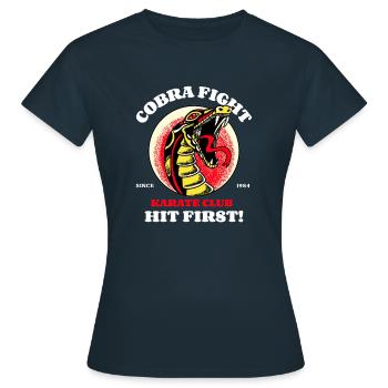 Cobra Fight Hit First - Karaté - T-shirt Femme - marine - Devant - AI Model Female 172 dark (172cm)