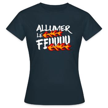 Allumer le feu - T-shirt Femme - marine - Devant - AI Model Female 172 dark (172cm)