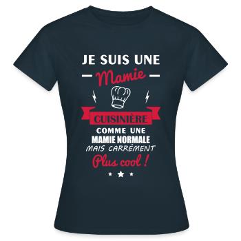 Mamie cuisinière, grand-mère, cadeau, cuisine - T-shirt Femme - marine - Devant - AI Model Female 172 dark (172cm)