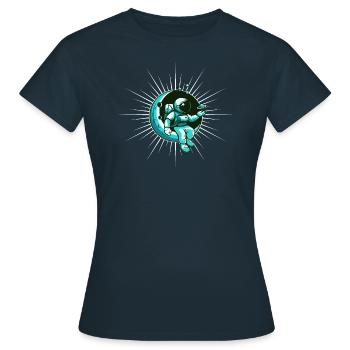 Spaceman sitting on the Moon - Frauen T-Shirt - Navy - Vorne - AI Model Female 172 dark (172cm)