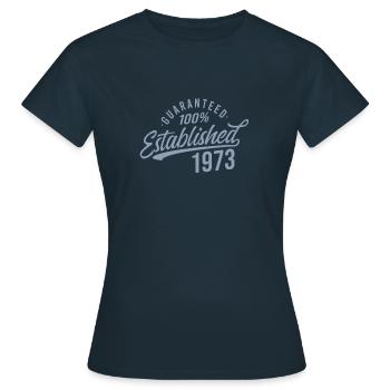Guaranteed Released Vintage 1973 Birthday - Women's T-Shirt - navy - Front - AI Model Female 172 dark (172cm)