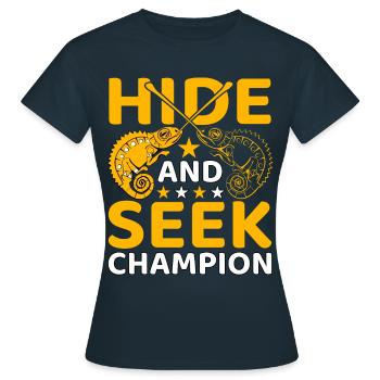 Champion de cache-cache - T-shirt Femme - marine - Devant - AI Model Female 172 dark (172cm)