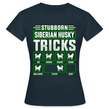Astuces obstinées de Husky sibérien - T-shirt Femme - marine - Devant - AI Model Female 172 dark (172cm)