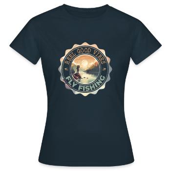 Fly Fishing Reel Good Vibes - Sun Rising on - Frauen T-Shirt - Navy - Vorne - AI Model Female 172 dark (172cm)