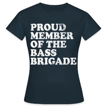 Proud Member of the Bass Brigade - weiss - Frauen T-Shirt - Navy - Vorne - AI Model Female 172 dark (172cm)