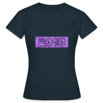 2010 2010 - T-shirt Femme - marine - Devant - AI Model Female 172 dark (172cm)