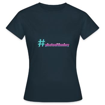 photooftheday Photo Photographie Photographe - T-shirt Femme - marine - Devant - AI Model Female 172 dark (172cm)