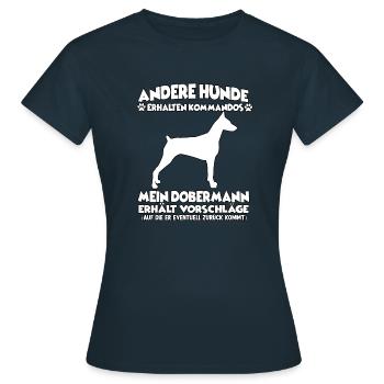 Drôle d’obéissance Doberman Chiens de dressage - T-shirt Femme - marine - Devant - AI Model Female 172 dark (172cm)
