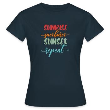 Sonnenaufgang Sonnenbrand Sonnenuntergang Wiederholung Hawaii Beach Sommer - Frauen T-Shirt - Navy - Vorne - AI Model Female 172 dark (172cm)