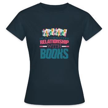 Book Lover's Bond - Frauen T-Shirt - Navy - Vorne - AI Model Female 172 dark (172cm)