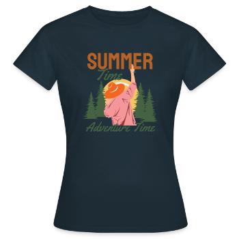 L’heure d’été L’aventure - T-shirt Femme - marine - Devant - AI Model Female 172 dark (172cm)