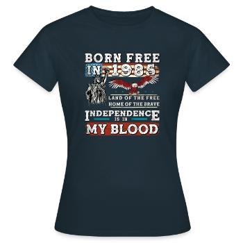 Né libre en 1985 - 40 ans de patriotisme fort - T-shirt Femme - marine - Devant - AI Model Female 172 dark (172cm)