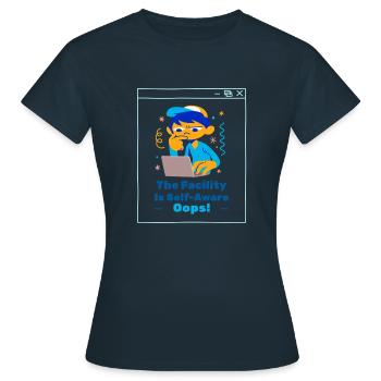 Die Einrichtung ist sich ihrer selbst bewusst. Hoppla! Programmierer-T-Shirt - Frauen T-Shirt - Navy - Vorne - AI Model Female 172 dark (172cm)
