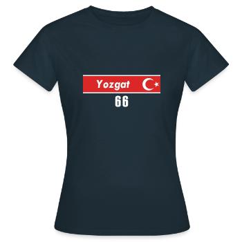 66 Yozgat Plaque d’immatriculation turque en cadeau - T-shirt Femme - marine - Devant - AI Model Female 172 dark (172cm)