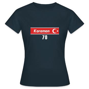 70 Karaman Plaque turque en cadeau - T-shirt Femme - marine - Devant - AI Model Female 172 dark (172cm)