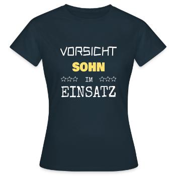 Berufung Sohn - Frauen T-Shirt - Navy - Vorne - AI Model Female 172 dark (172cm)
