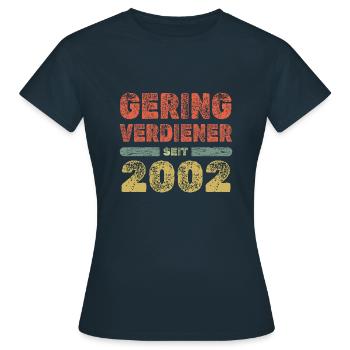 2002 2002 - Frauen T-Shirt - Navy - Vorne - AI Model Female 172 dark (172cm)