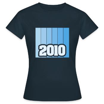 2010 2010 - T-shirt Femme - marine - Devant - AI Model Female 172 dark (172cm)
