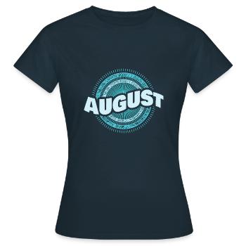 August - Frauen T-Shirt - Navy - Vorne - AI Model Female 172 dark (172cm)