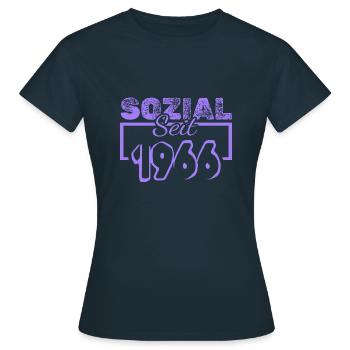 Sozial 1966 - Frauen T-Shirt - Navy - Vorne - AI Model Female 172 dark (172cm)