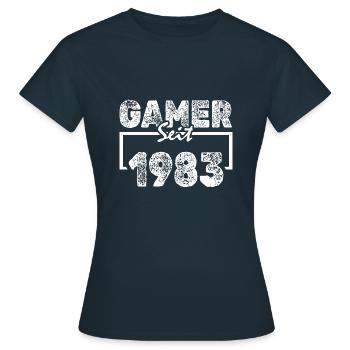 Jeux de hasard et de hasard 1983 - T-shirt Femme - marine - Devant - AI Model Female 172 dark (172cm)