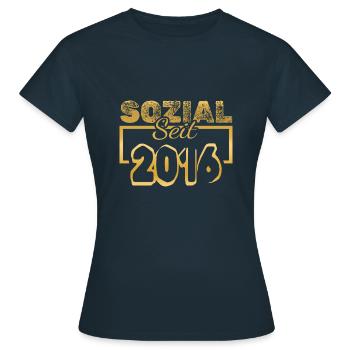 Sozial 2016 - Frauen T-Shirt - Navy - Vorne - AI Model Female 172 dark (172cm)