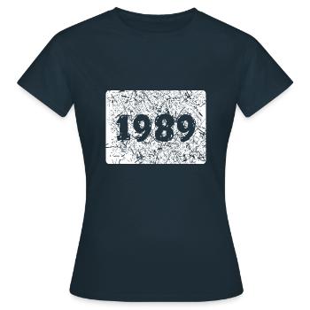 1989 1989 - Frauen T-Shirt - Navy - Vorne - AI Model Female 172 dark (172cm)