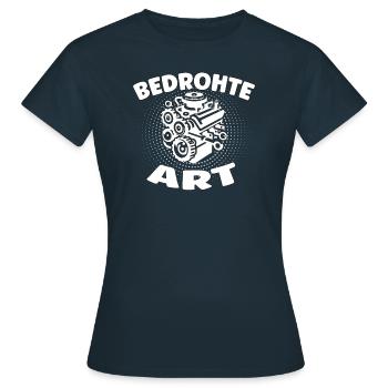 Bedrohte Art - Verbrennungsmotor Auto Design - Frauen T-Shirt - Navy - Vorne - AI Model Female 172 dark (172cm)