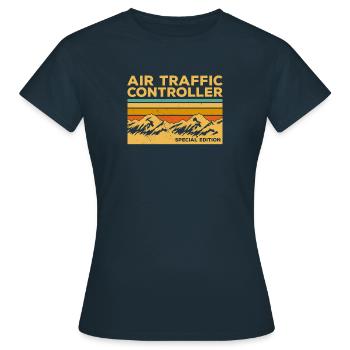 Vintage Air Traffic Controller Special Edition - T-shirt Femme - marine - Devant - AI Model Female 172 dark (172cm)