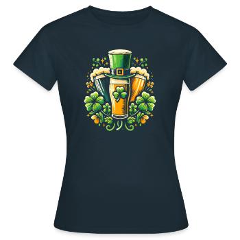 Shamrock irlandais St Patricks Boire de la bière - T-shirt Femme - marine - Devant - AI Model Female 172 dark (172cm)