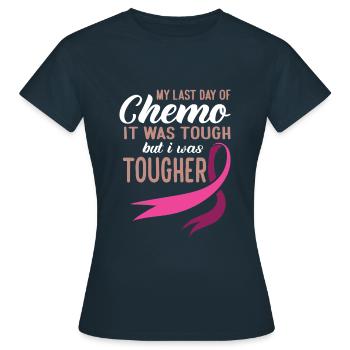 Mon dernier jour de chimio C’était dur mais j’étais - T-shirt Femme - marine - Devant - AI Model Female 172 dark (172cm)