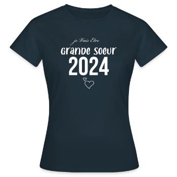 je Vais Etre Grande Soeur 2024 - T-shirt Femme - marine - Devant - AI Model Female 172 dark (172cm)