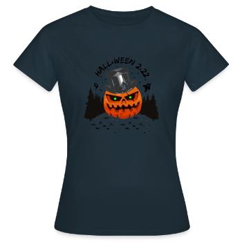Citrouille effrayante et lugubre dans la forêt hantée d’Halloween - T-shirt Femme - marine - Devant - AI Model Female 172 dark (172cm)