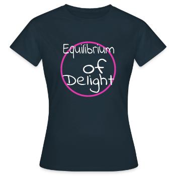 Relevé Solde Citations Solde dans le Chaos - T-shirt Femme - marine - Devant - AI Model Female 172 dark (172cm)