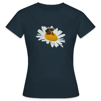 Die Biene ist eines der wichtigsten Nutztiere - Frauen T-Shirt - Navy - Vorne - AI Model Female 172 dark (172cm)