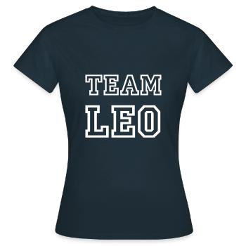 TEAM LEO Hundename Rüde Team Trikot - Frauen T-Shirt - Navy - Vorne - AI Model Female 172 dark (172cm)