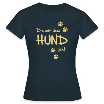 Die mit dem Hund geht - Frauen T-Shirt - Navy - Vorne - AI Model Female 172 dark (172cm)