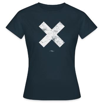 Croix grunge - T-shirt Femme - marine - Devant - AI Model Female 172 dark (172cm)