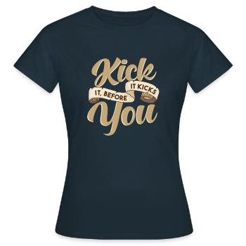 Nüchternheit Nüchtern Lebendiges Zitat Kick the Habit - Frauen T-Shirt - Navy - Vorne - AI Model Female 172 dark (172cm)