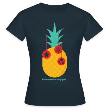 Pineapple Christmas Christmas ball feeling - Women's T-Shirt - navy - Front - AI Model Female 172 dark (172cm)