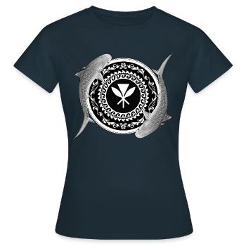 Requin tigre Kanaka Maoli - T-shirt Femme - marine - Devant - AI Model Female 172 dark (172cm)