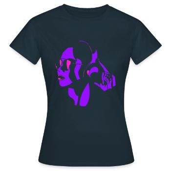 Beautiful Woman in Headphones Sunglasses High - Women's T-Shirt - navy - Front - AI Model Female 172 dark (172cm)
